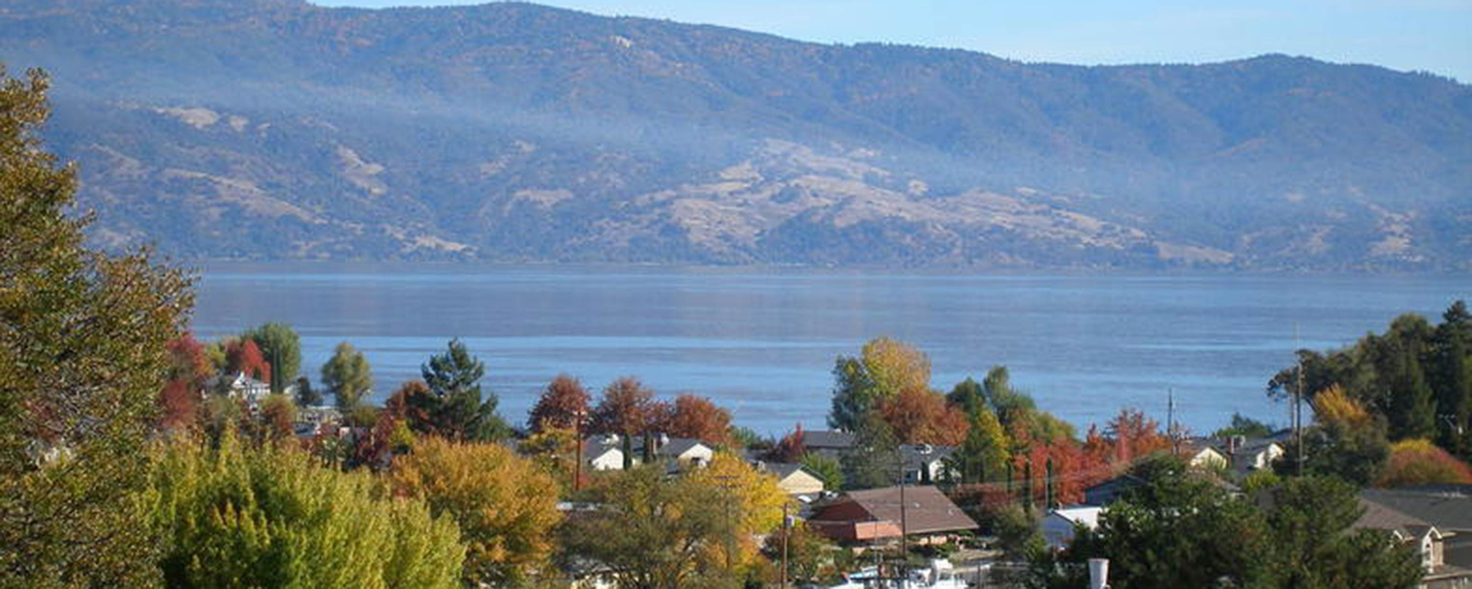 lakeport-in-the-fall